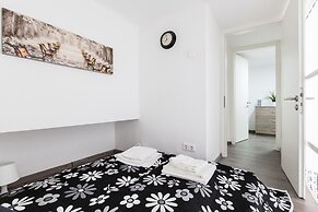 Erzsebet 52 Apartment