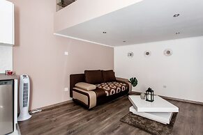 Kazinczy 12 Apartment