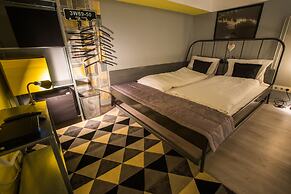 Kertesz 27 Apartment I.