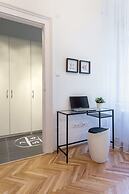 Oktober 6 6 Apartment