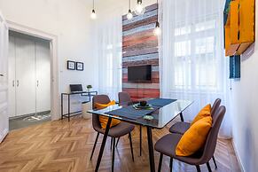 Oktober 6 6 Apartment