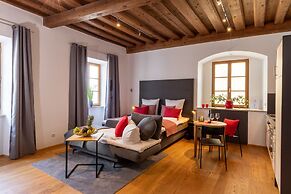 BARONHAUS Aparthotel & Suites