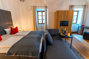 BARONHAUS Aparthotel & Suites