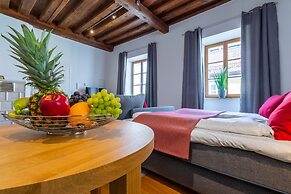BARONHAUS Aparthotel & Suites