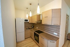 Apartment on Leonova 66