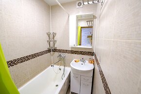 Apartment on Leonova 21A