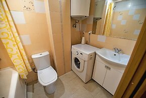 Apartment on Verhneportovaya 2A