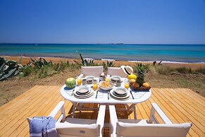 Grand Blue Beach Apartments & Suites