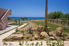 Grand Blue Beach Apartments & Suites