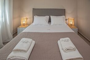 Grand Blue Beach Apartments & Suites