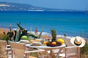 Grand Blue Beach Apartments & Suites