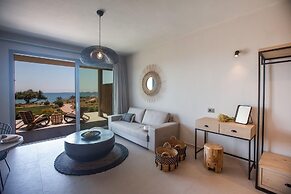 Grand Blue Beach Apartments & Suites