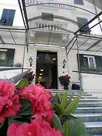 Tirreno Beachfront Apartments