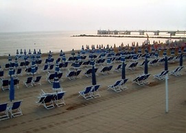 Tirreno Beachfront Apartments