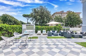Tirreno Beachfront Apartments