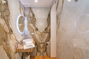 Tirreno Beachfront Apartments