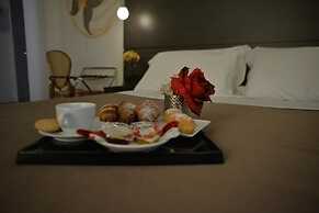 Tirreno Beachfront Apartments