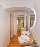 Tirreno Beachfront Apartments