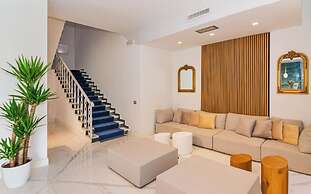 Tirreno Beachfront Apartments