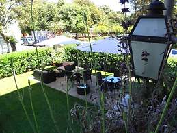 Tirreno Beachfront Apartments