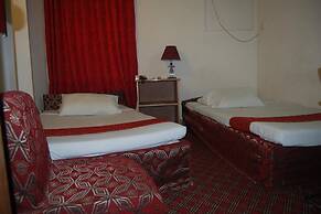 Hotel Givenci International