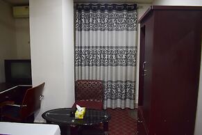 Hotel Givenci International