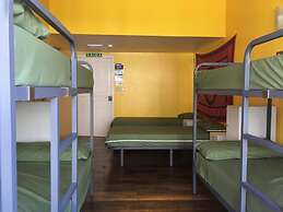 Albergue Azabache - Hostel