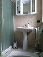 B&B Carunei