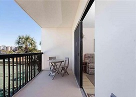 2 Bed, 2 Bath, Upgraded, Pool View - Ocean Village Club E35
