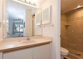 2 Bed, 2 Bath, Upgraded, Pool View - Ocean Village Club E35