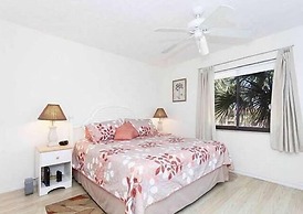 2 Bed, 2 Bath, Upgraded, Pool View - Ocean Village Club E35