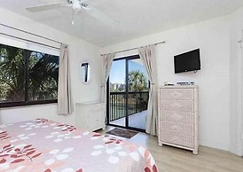 2 Bed, 2 Bath, Upgraded, Pool View - Ocean Village Club E35