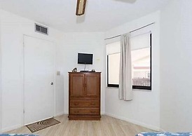 2 Bed, 2 Bath, Upgraded, Pool View - Ocean Village Club E35
