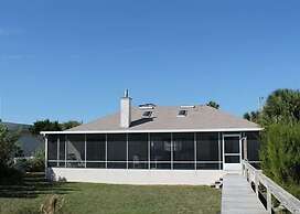 Pet Friendly, Oceanfront, 3 Bed, 2 Bath - Ocean Paradise
