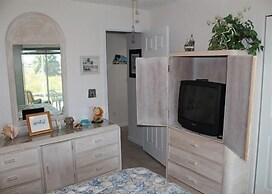 Pet Friendly, Oceanfront, 3 Bed, 2 Bath - Ocean Paradise
