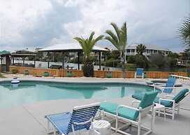 Pet Friendly, 3 BR, 2 BA, Private Pool - Sunset Harbor