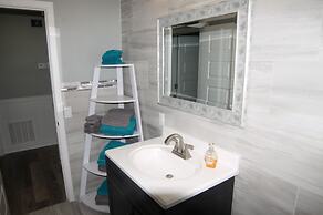 Pet Friendly, 3 BR, 2 BA, Private Pool - Sunset Harbor