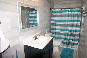 Pet Friendly, 3 BR, 2 BA, Private Pool - Sunset Harbor