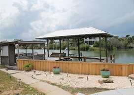 Pet Friendly, 3 BR, 2 BA, Private Pool - Sunset Harbor