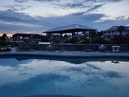 Pet Friendly, 3 BR, 2 BA, Private Pool - Sunset Harbor