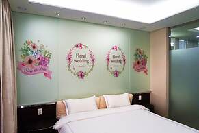 Phoenix Island Ocean Star Resort