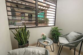 HB Serviced Apartment - 121B Quan Hoa