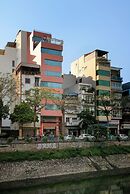 HB Serviced Apartment - 121B Quan Hoa