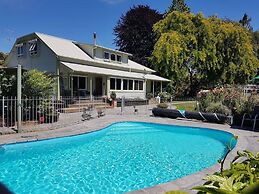 The Jolly Poacher Retreat