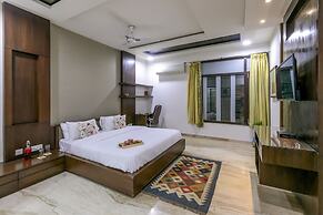 Bungalow by the station by Vista Rooms