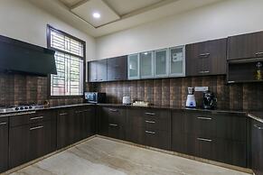 Bungalow by the station by Vista Rooms