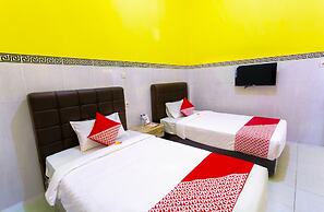 OYO 1427 Azzahra Guest House Syariah