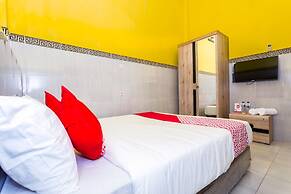 OYO 1427 Azzahra Guest House Syariah