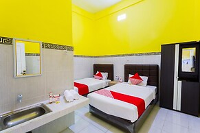 OYO 1427 Azzahra Guest House Syariah