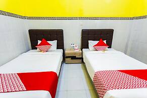 OYO 1427 Azzahra Guest House Syariah